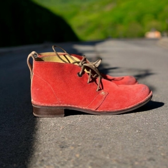 🌻Bussola Suede "Sevilla" Distressed Chukka Ankle Boots Shoes Size 37 / 7 US - Picture 1 of 12